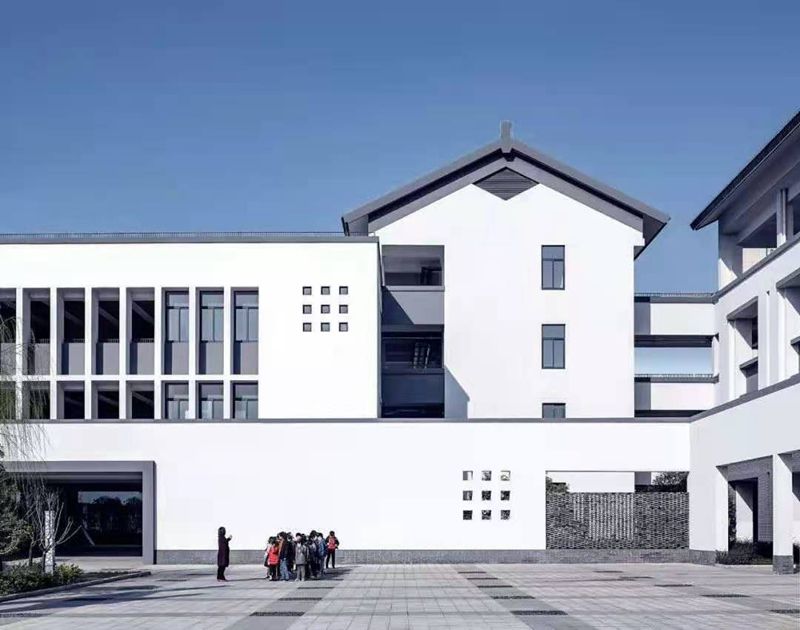 學校該有的樣子,打卡輕鋼網(wǎng)紅基地,“新中式”學校建筑(圖13) 睿婕輕鋼別墅